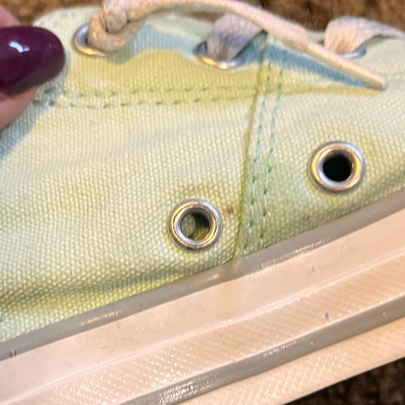 Converse Kids Sz 2Y Sneakers - Picture 4 of 6